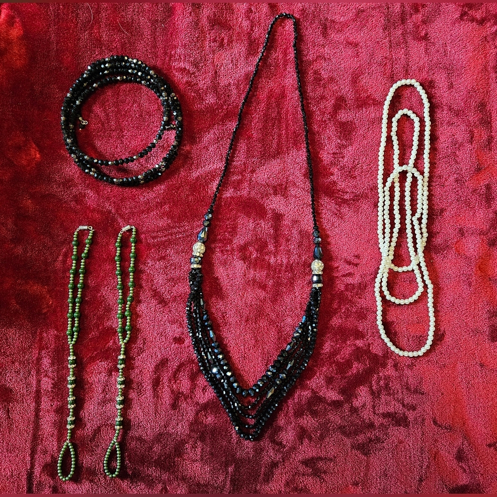 Lot of Costume Jewelry - necklaces - anklets